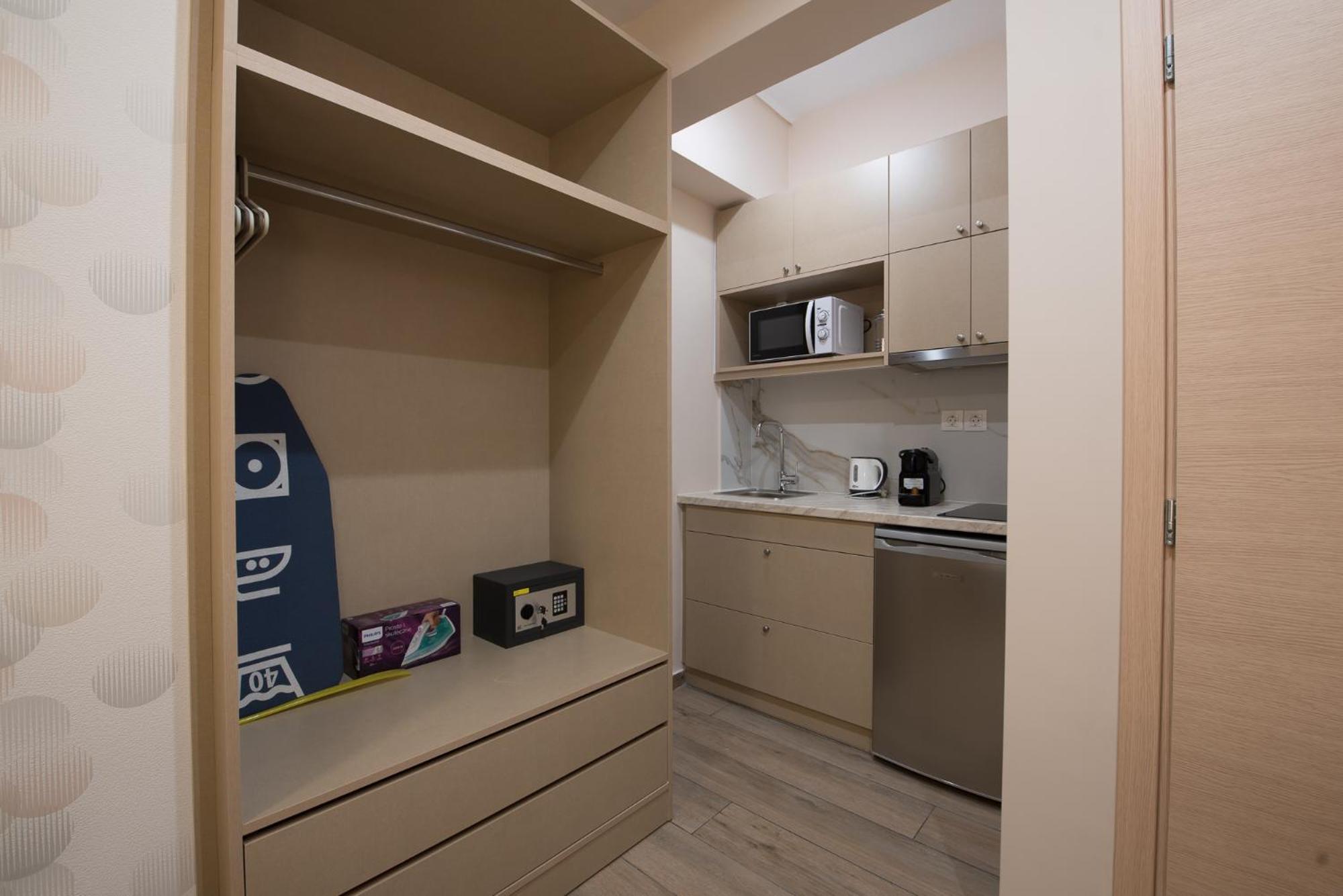 Rob Venture Suites At The Central Of Athens City Buitenkant foto